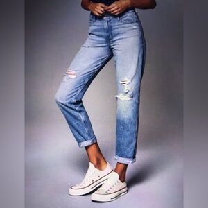 Abercrombie & Fitch Girlfriend High-Rise Jeans